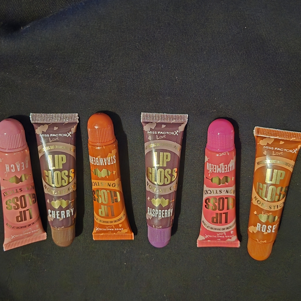 Miss Factory Lip Gloss Set - Assorted Colors